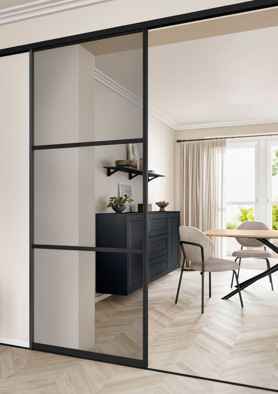 kl-Foto-5 Glaswand zwischen Küche und Wohnraum trennt Bereiche, lässt Licht und Sicht durch
